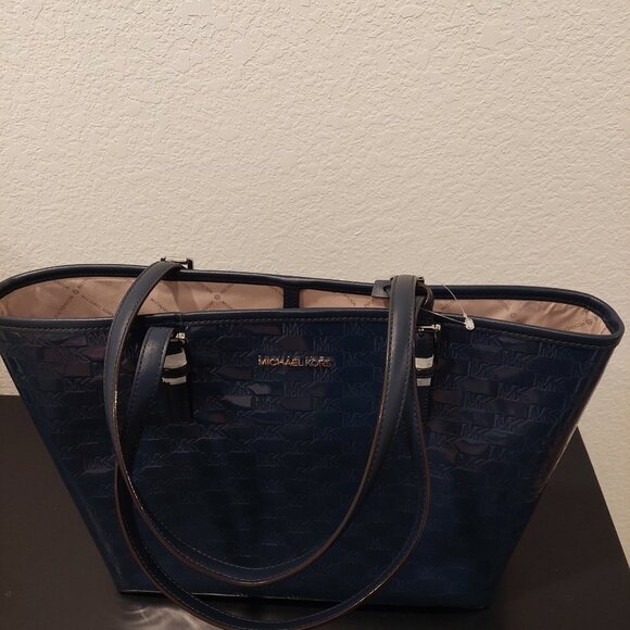 Michael Kors Navy Jet set medium carryall - Picture 1 of 8